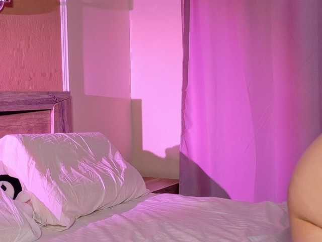 bloomsakura live cam on BongaCams