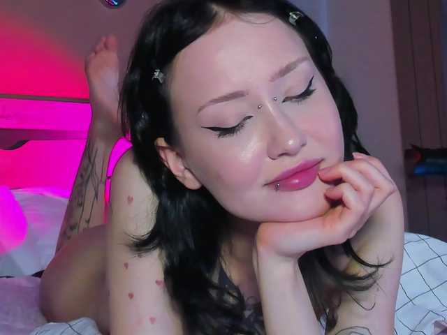 bloomsakura live cam on BongaCams