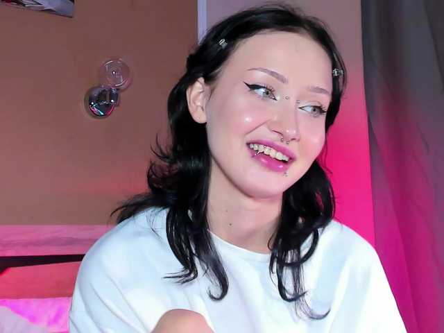 bloomsakura live cam on BongaCams