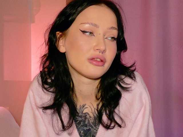 bloomsakura live cam on BongaCams