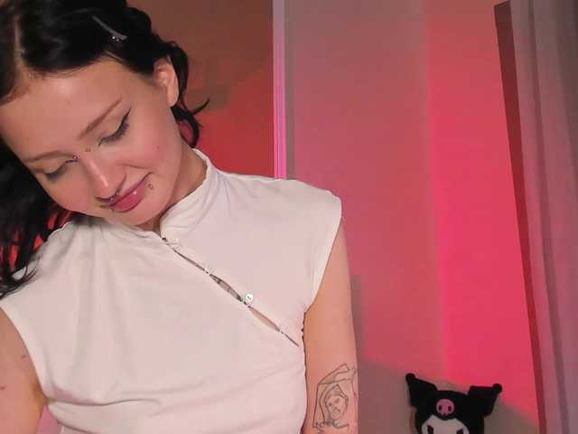 bloomsakura live cam on BongaCams