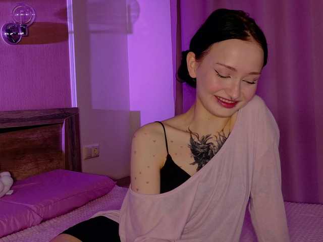bloomsakura live cam on BongaCams