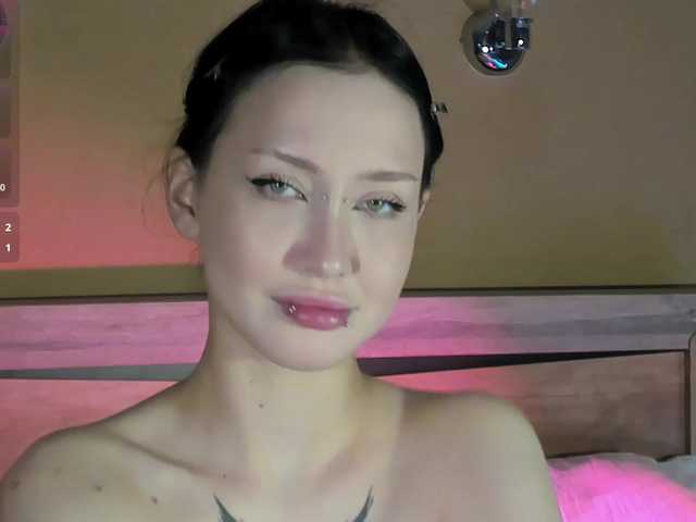 bloomsakura live sex show