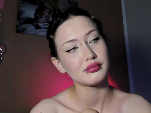 bloomsakura live cam on BongaCams