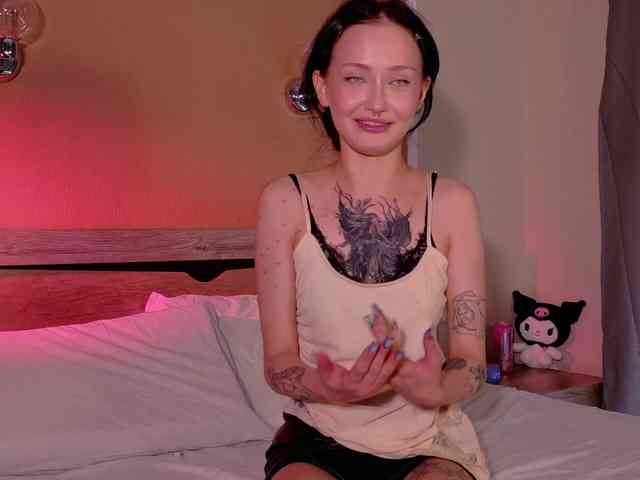 bloomsakura webcam