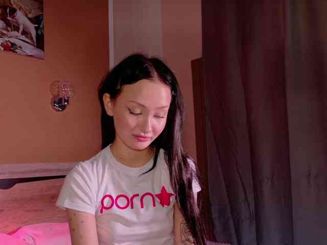 bloomsakura webcam