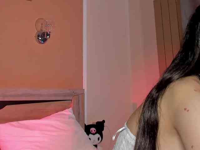 bloomsakura webcam