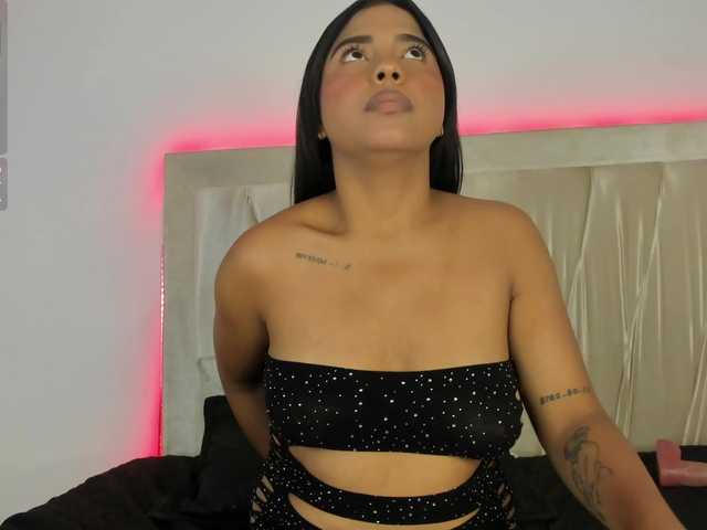 Candy-love live cam on BongaCams
