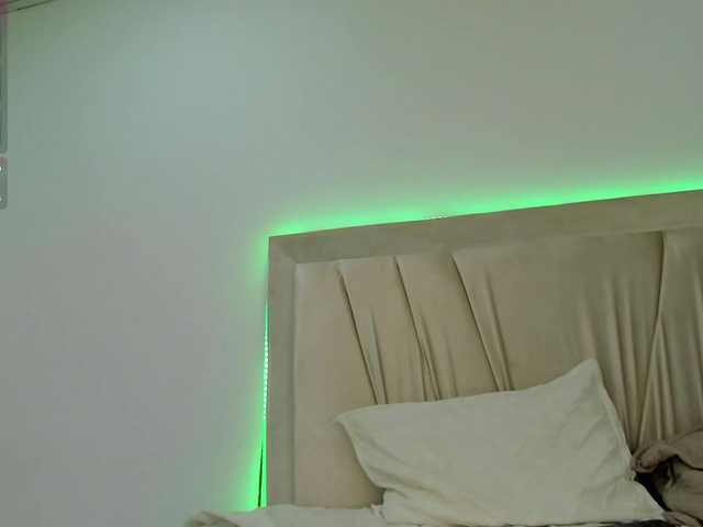 Candy-love live cam on BongaCams