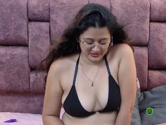 GraceThornton live cam on BongaCams