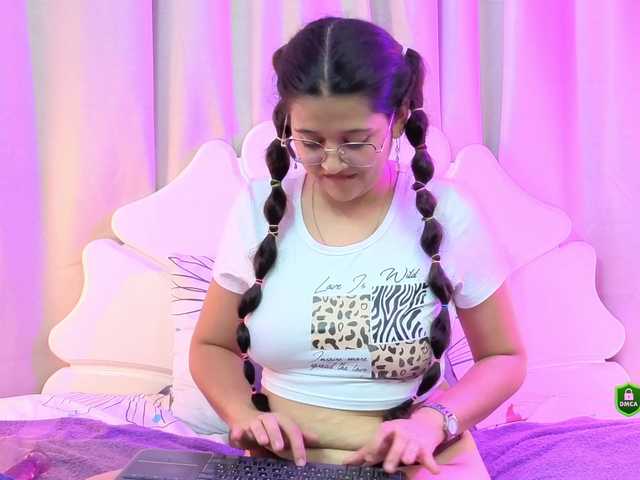 GraceThornton live webcam show