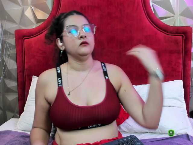 GraceThornton live cam on BongaCams
