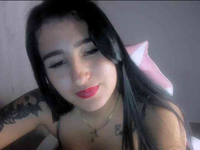 LisaNahyanOficia... Live Webcam on BongaCams