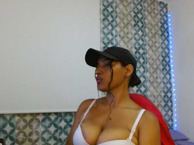 isabellacarson live cam on BongaCams