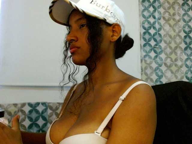 isabellacarson live cam on BongaCams