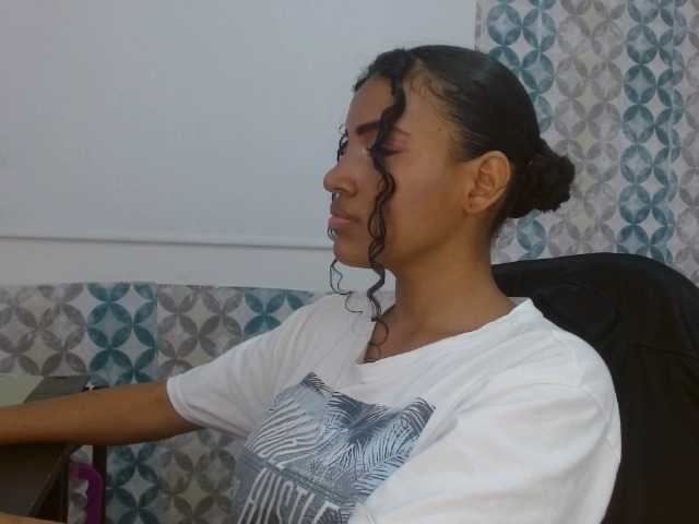 isabellacarson live cam on BongaCams