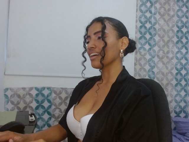 isabellacarson live cam on BongaCams