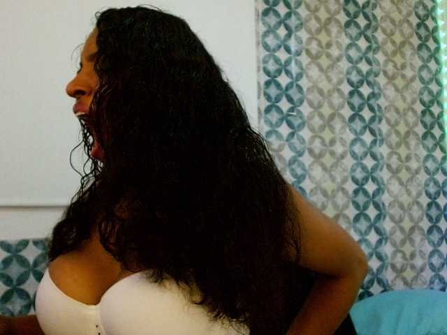 isabellacarson live cam on BongaCams