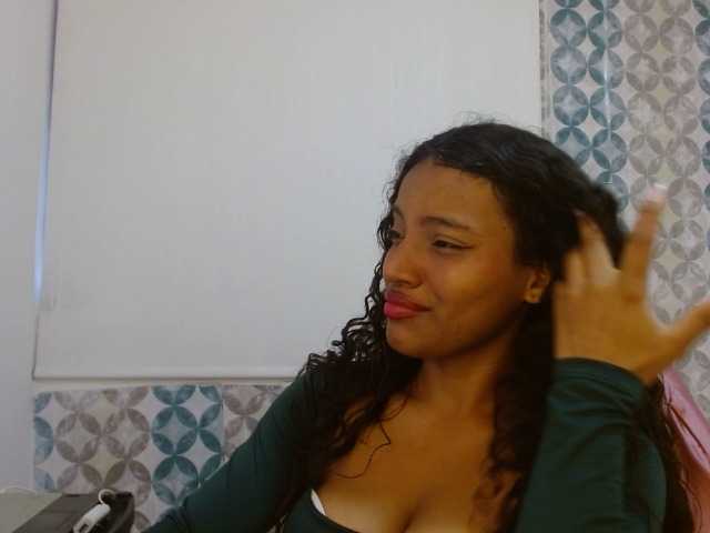 isabellacarson live cam on BongaCams