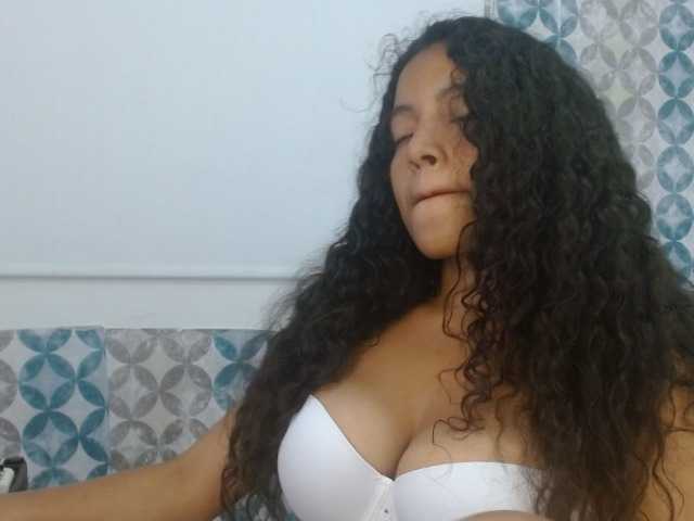 isabellacarson live cam on BongaCams
