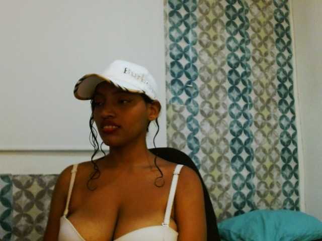 isabellacarson live cam on BongaCams