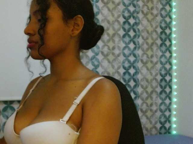 isabellacarson live cam on BongaCams