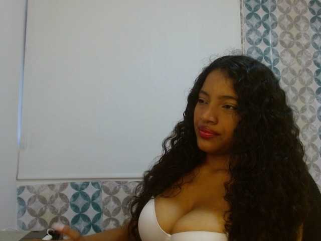 isabellacarson live cam on BongaCams