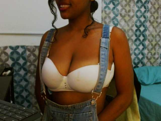 isabellacarson live cam on BongaCams