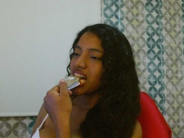 isabellacarson live cam on