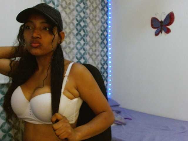 isabellacarson live cam on BongaCams