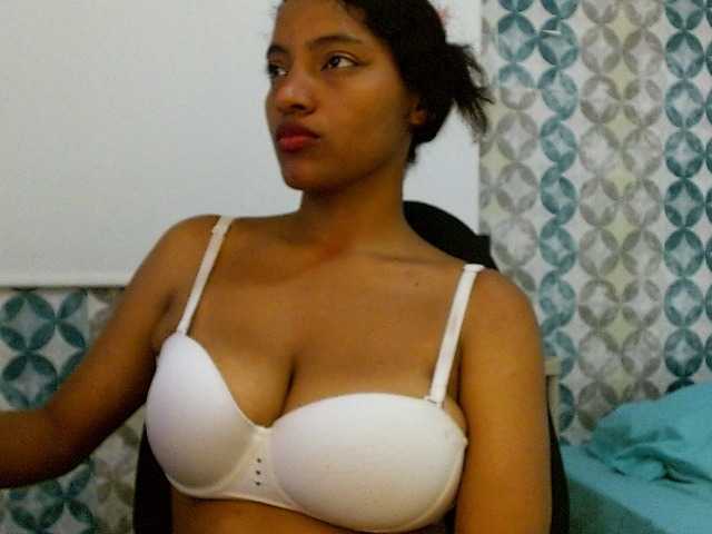 isabellacarson live cam on BongaCams