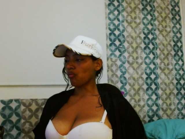 isabellacarson live cam on BongaCams