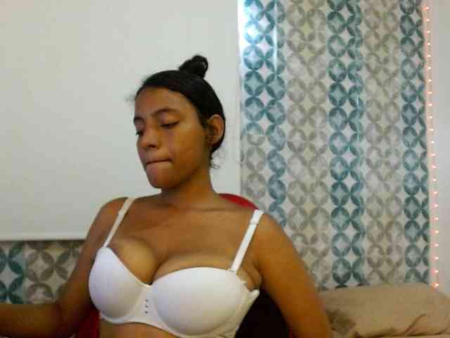 isabellacarson webcam