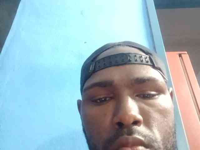 andres22cm Live Webcam on BongaCams