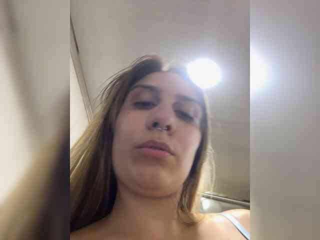 Sarah-honey webcam