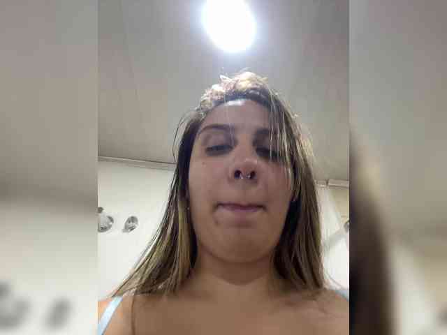 Sarah-honey Live Webcam on BongaCams