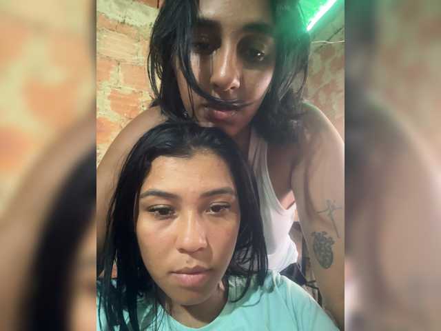 Aleja21 live cam on BongaCams