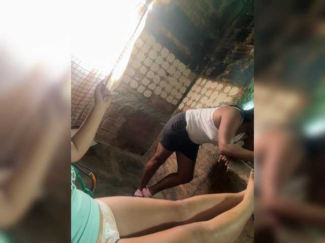 Aleja21 live cam on BongaCams