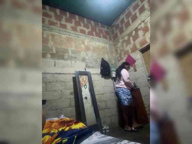 Aleja21 Live Webcam on BongaCams