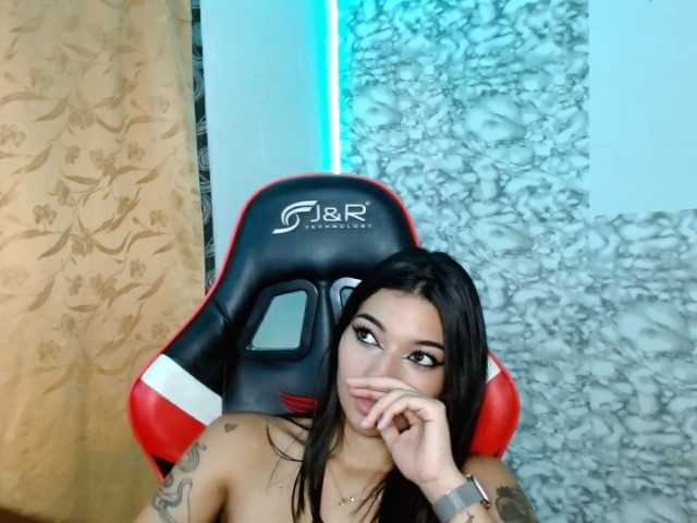 Marianamoon11 live cam on BongaCams