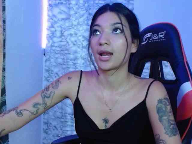 Marianamoon11 webcam