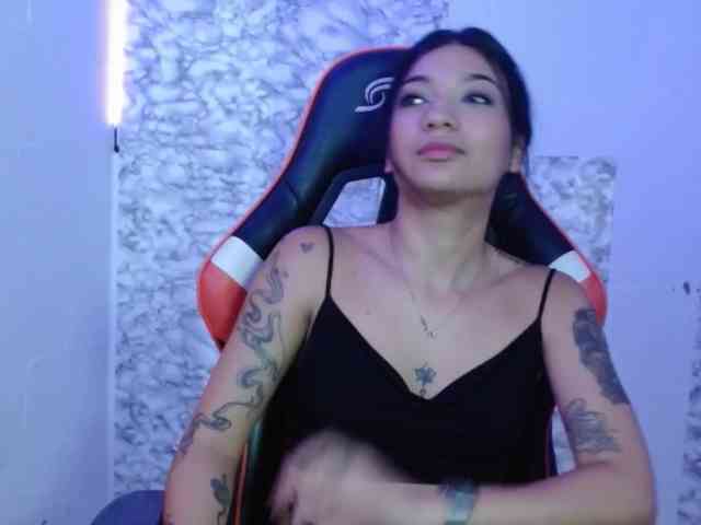 Marianamoon11 webcam