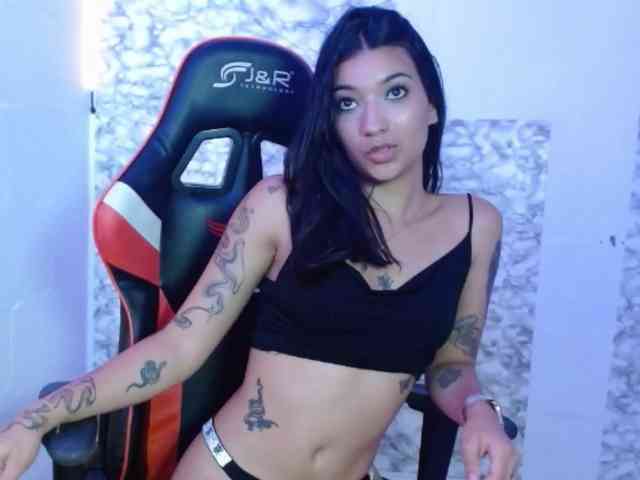 Marianamoon11 webcam