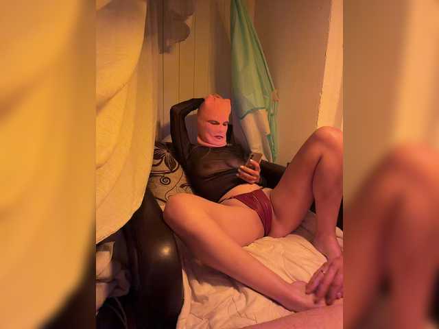 Adamieva1 live cam on BongaCams