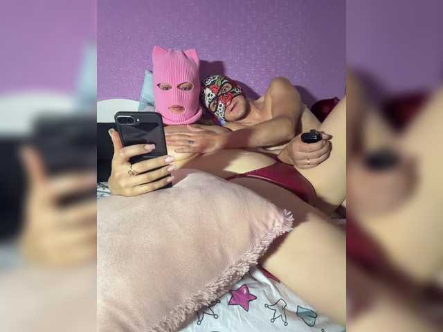 Adamieva1 live cam on BongaCams