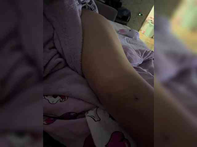 Adamieva1 webcam