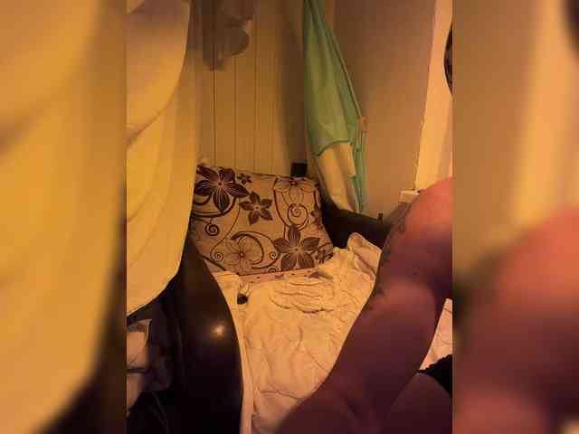Adamieva1 webcam