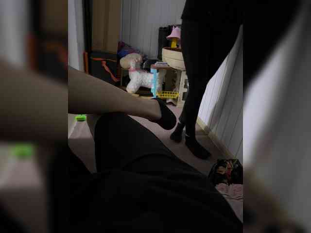 Adamieva1 webcam