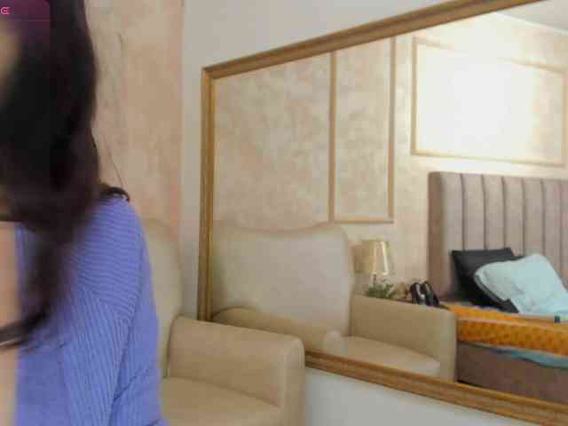 Luciecarter webcam
