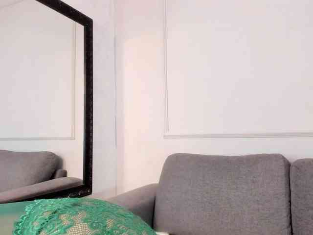 Luciecarter webcam